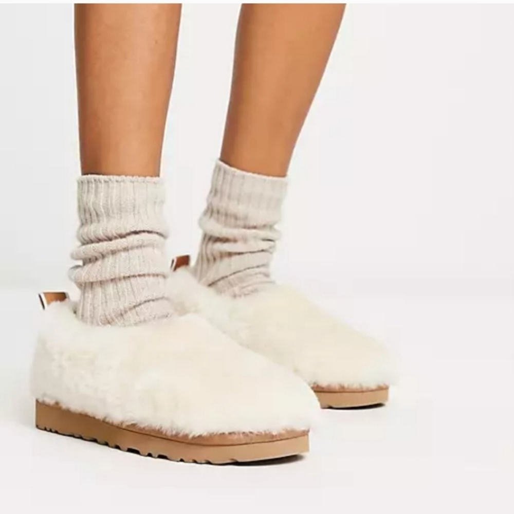 UGG CLASSIC COZY BOOTIE